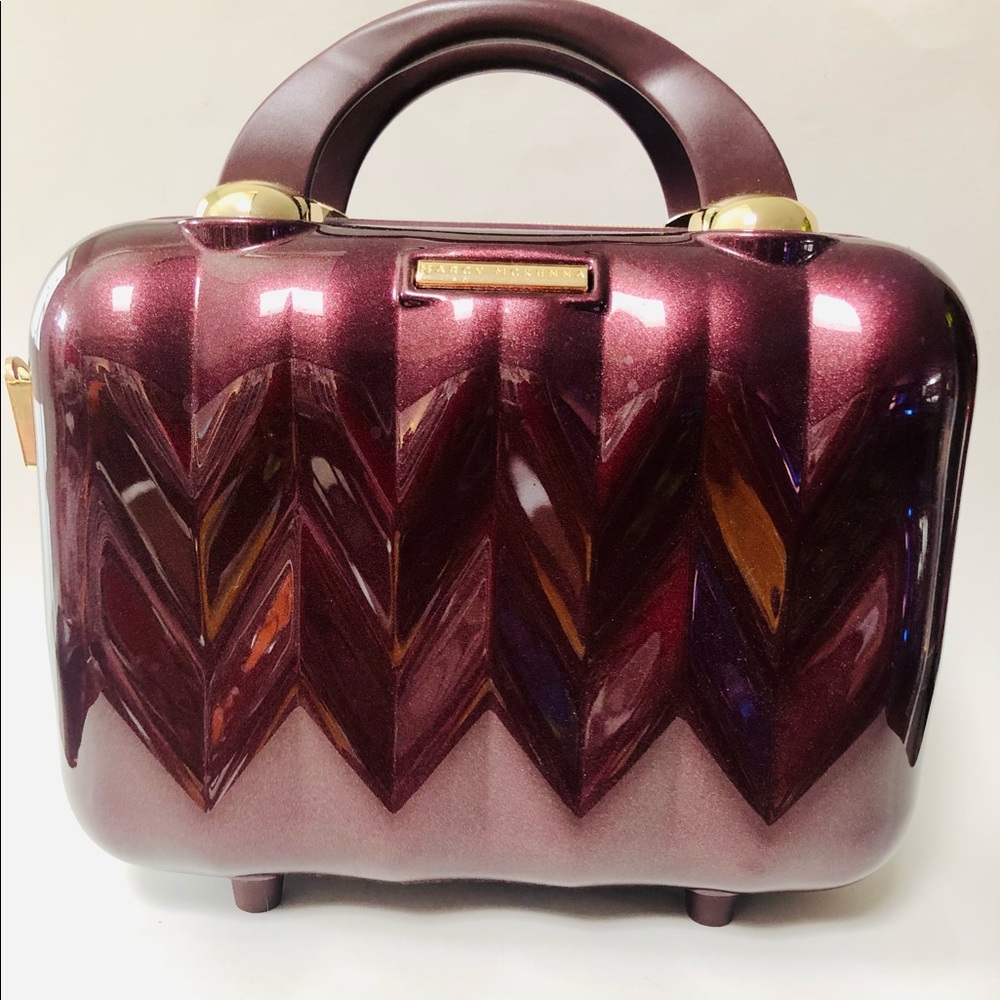 NWOT Marcy McKenna makeup and toiletries case durable luggage adaptable.